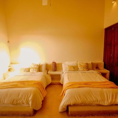 Dream Villa With Private Beach And Catering Сіуатанехо Екстер'єр фото