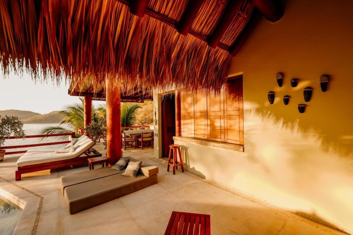Dream Villa With Private Beach And Catering Сіуатанехо Екстер'єр фото