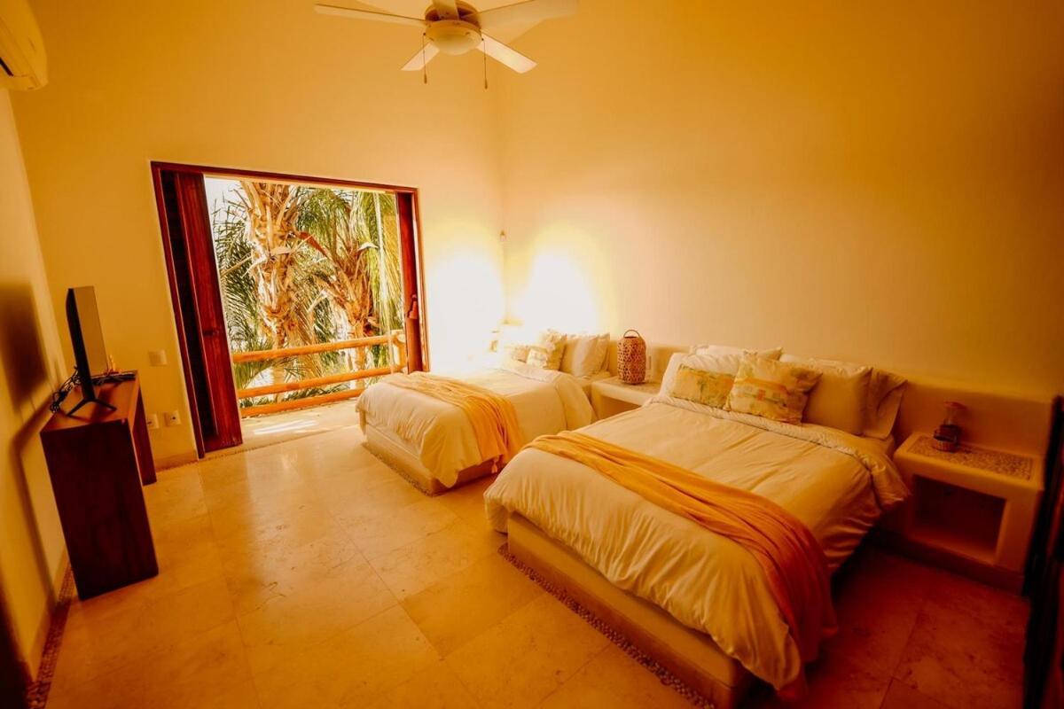 Dream Villa With Private Beach And Catering Сіуатанехо Екстер'єр фото
