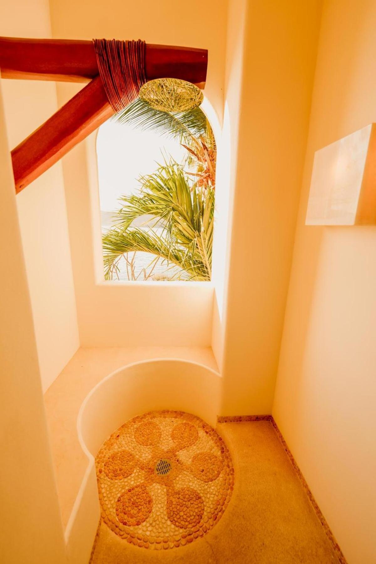 Dream Villa With Private Beach And Catering Сіуатанехо Екстер'єр фото