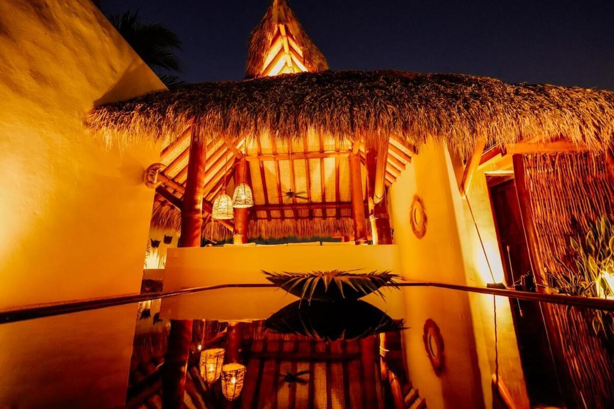 Dream Villa With Private Beach And Catering Сіуатанехо Екстер'єр фото