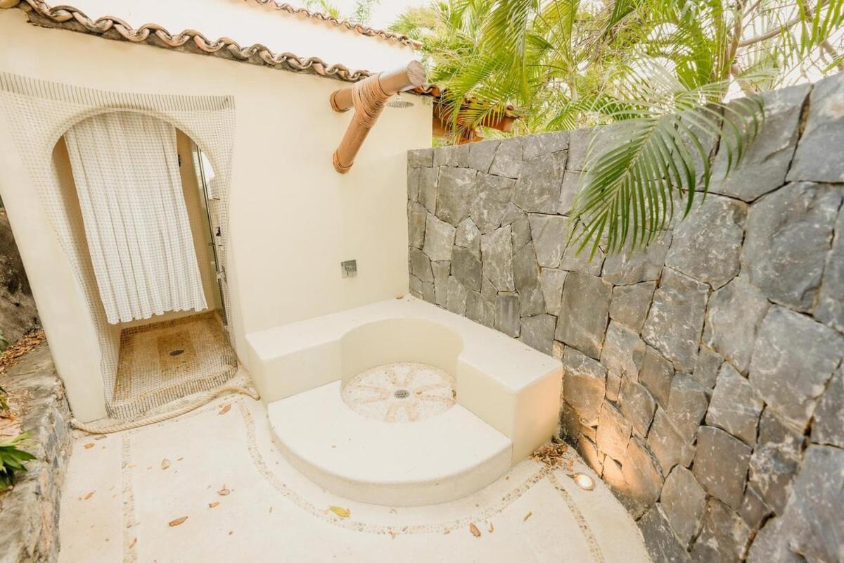 Dream Villa With Private Beach And Catering Сіуатанехо Екстер'єр фото